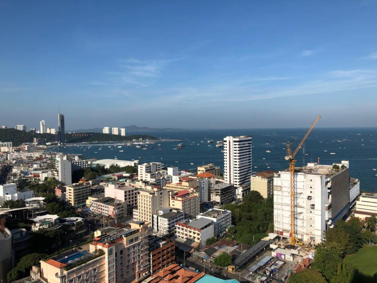 The Base Central Pattaya Seaview Exterior photo